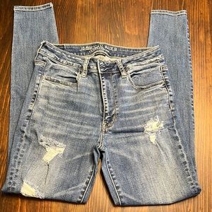 American Eagle Women’s Distressed Skinny Jeans